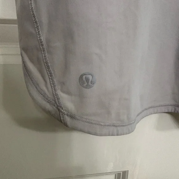 Lululemon Sculpt Tank Size 12 light grey - Picture 3 of 3